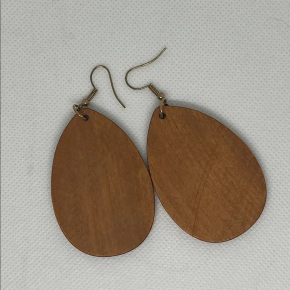 Lightweight Wooden Teardrop Earrings Set - Picture 2 of 4